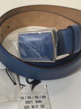 Gucci Men’s Blue Leather Belt with Silver-Tone Buckle (Logo Plaque)